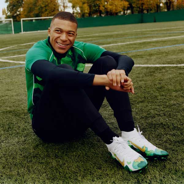 mbappe boots size