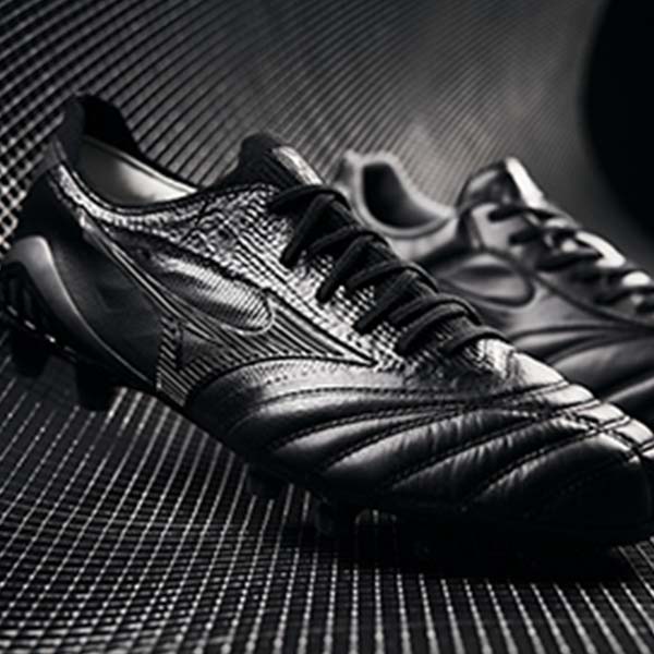 Mizuno Launch The 'Revolution Reborn' Pack - SoccerBible