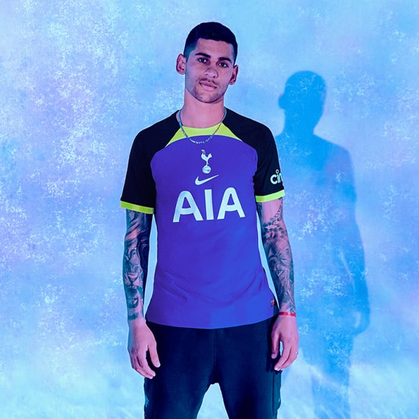 tottenham away vapor