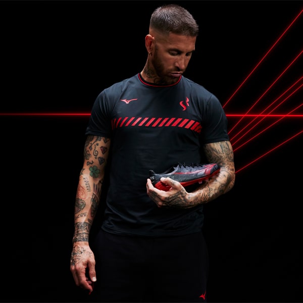 Mizuno Launch SR4 Collection - SoccerBible