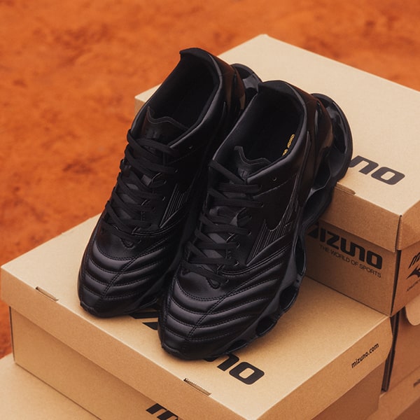 Mizuno Bring A Classic Silhouette To the Streets With Wave