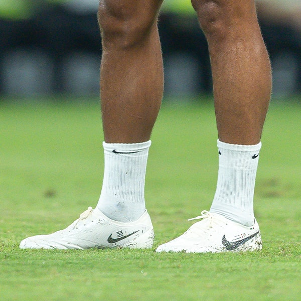 Virgil Van Djik Gives Us First Look at New Nike Tiempo - SoccerBible