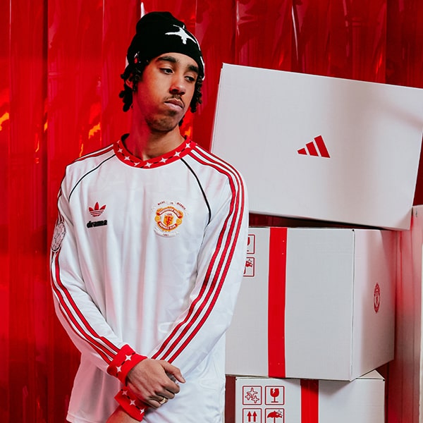 完売品Manchester United x DRAMACALL ゲームシャツ 完売品Manchester United x DRAMACALL ゲームシャツ Adidas